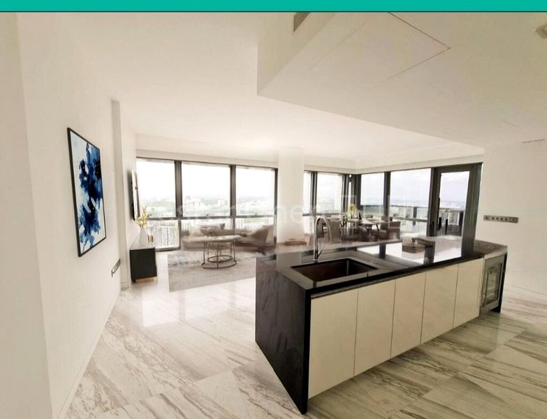 4 Bed Condo for Sale in  Wallich Residence - Image 1